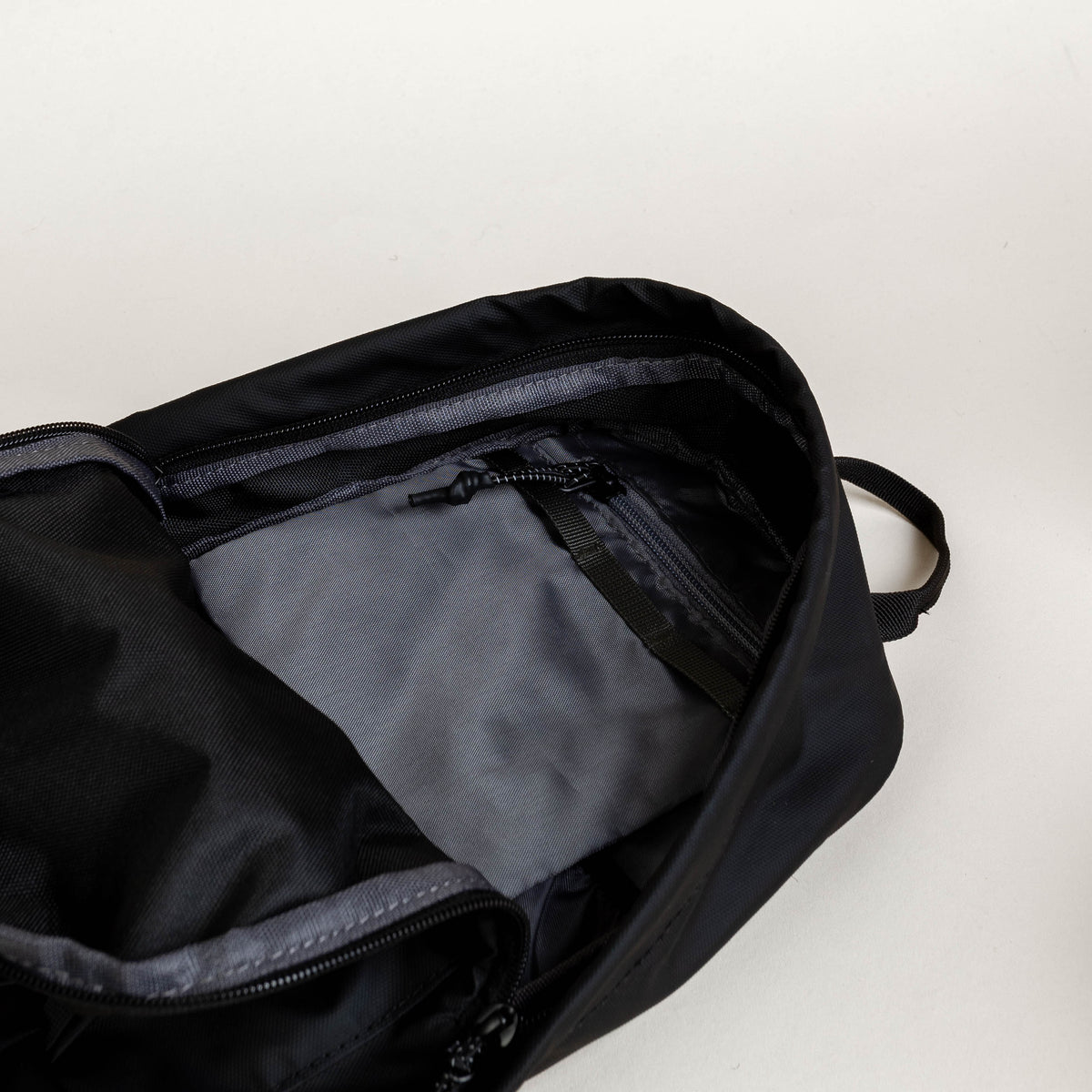 Elliker Eyam Sling Backpack 5L - Black
