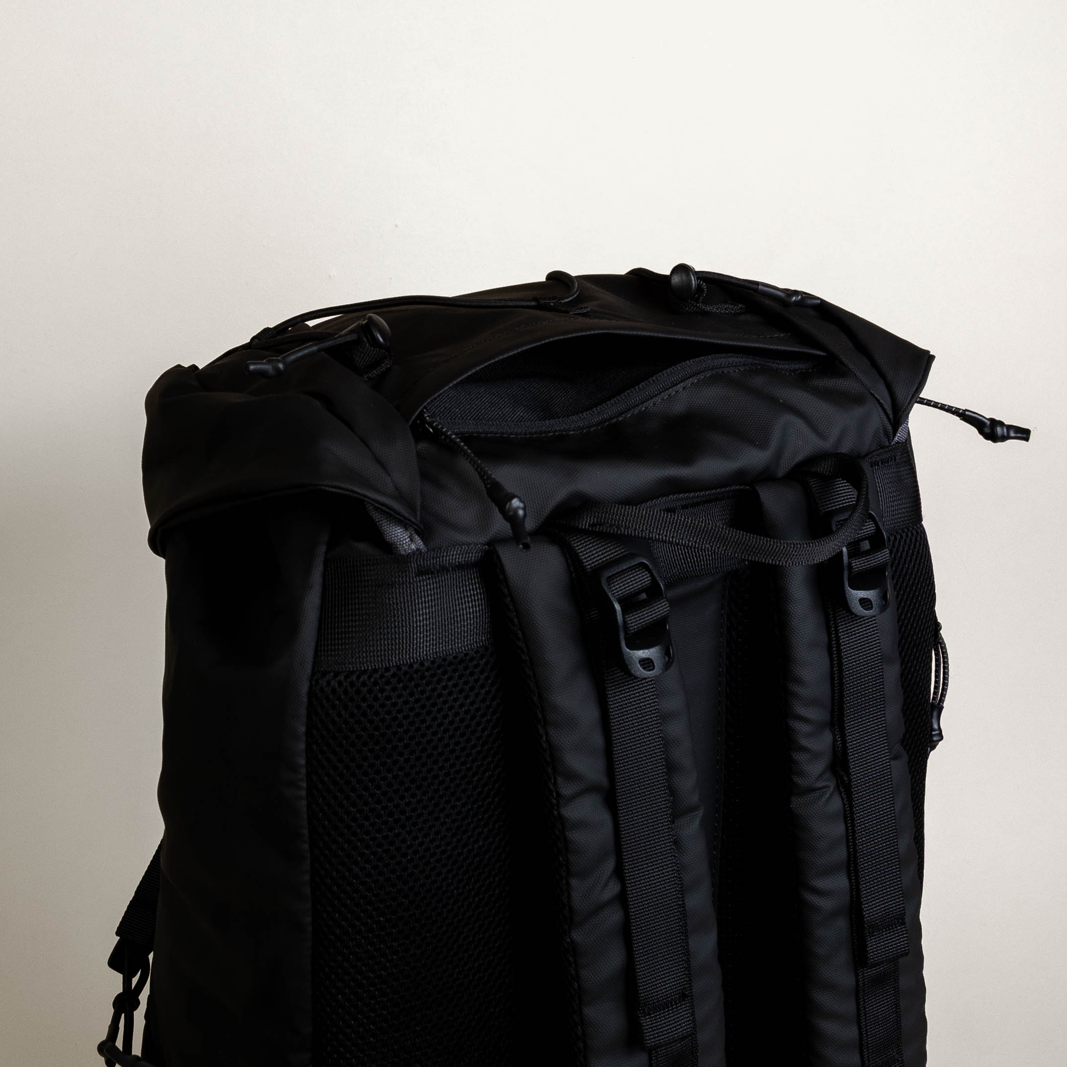 Elliker Maller Flap Over Backpack 33L - Black