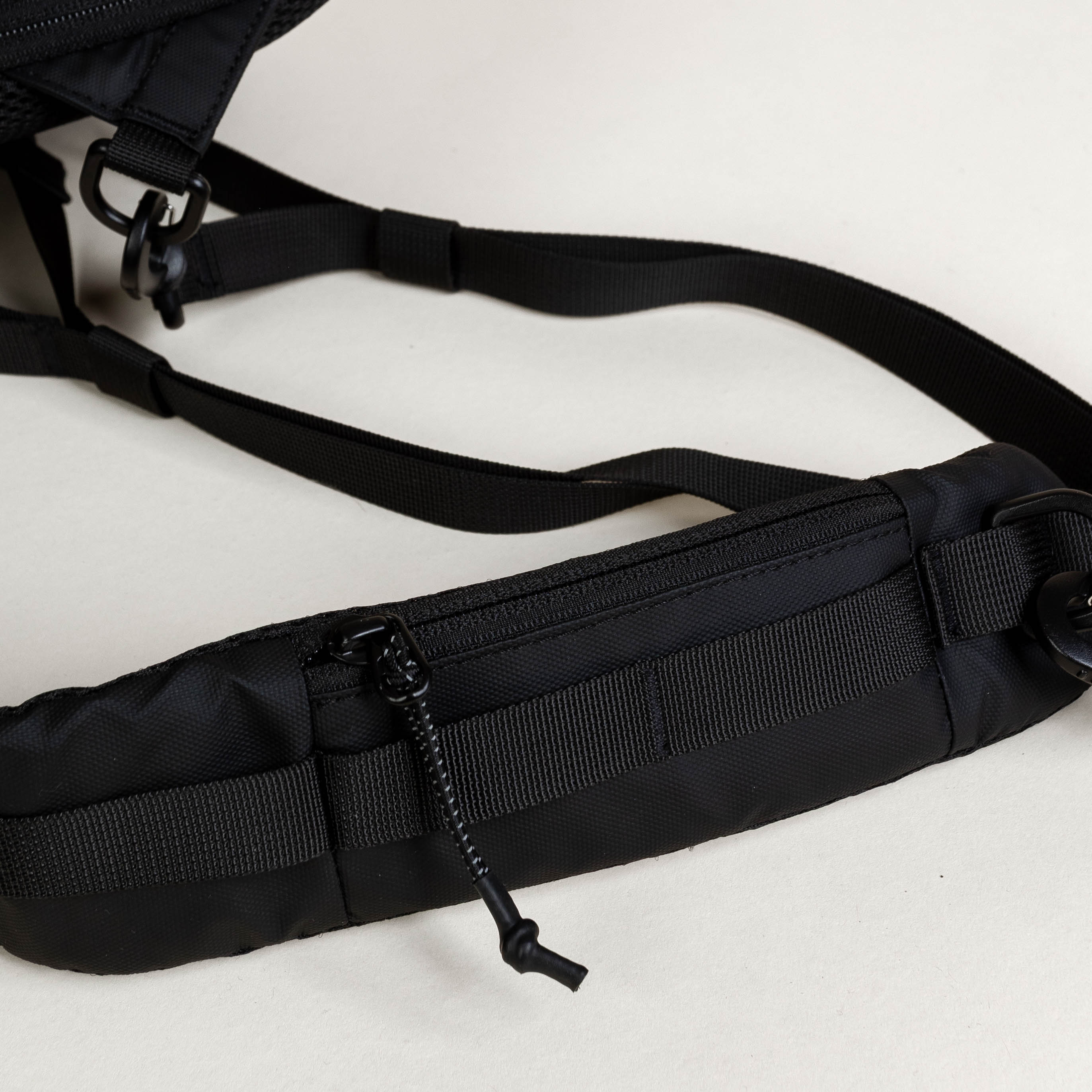 Elliker Eyam Sling Backpack 5L - Black