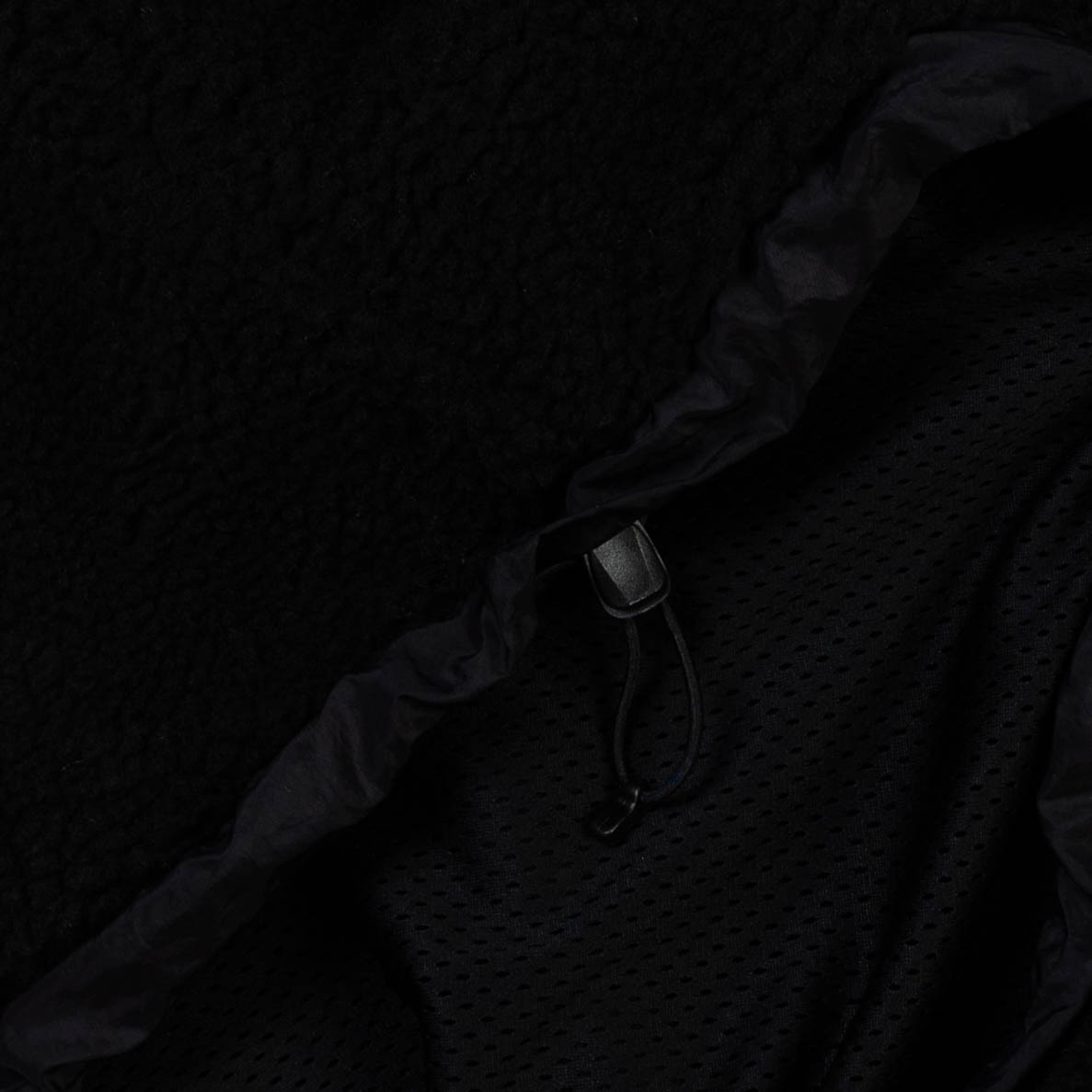 Elliker Sike Fleece Pullover - Black