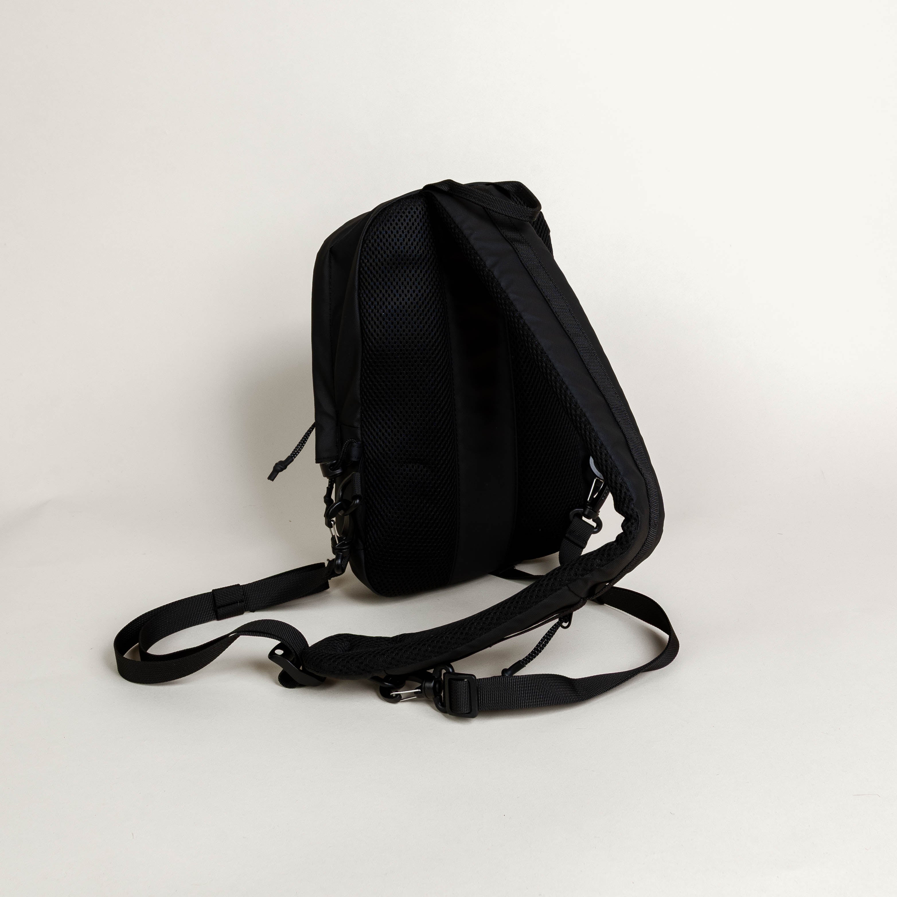 Elliker Eyam Sling Backpack 5L - Black