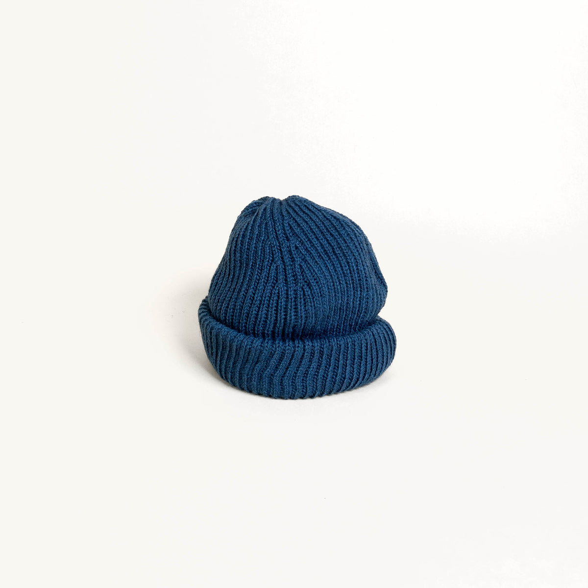 Highland 2000 Merino Ribbed Beanie - Indigo